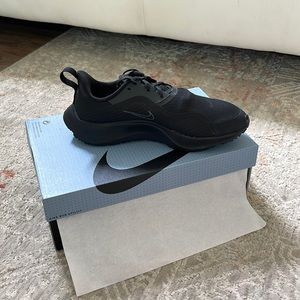 Nike Women's Air Zoom Pegasus 37 Shield Running Shoe CQ8639-003 Size 8.5